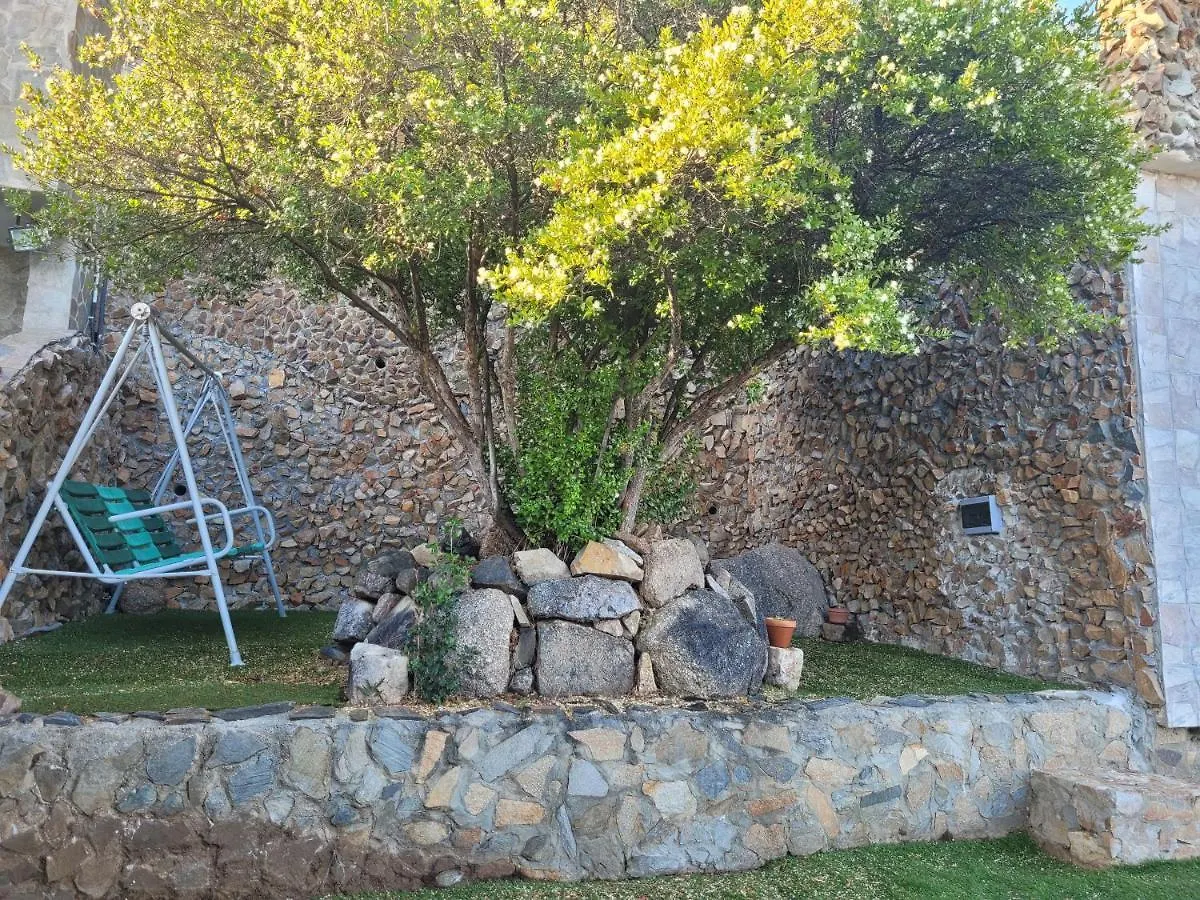Villetta Con Piscina Panoramica Belvedere Mari Pintau ジェレメアス