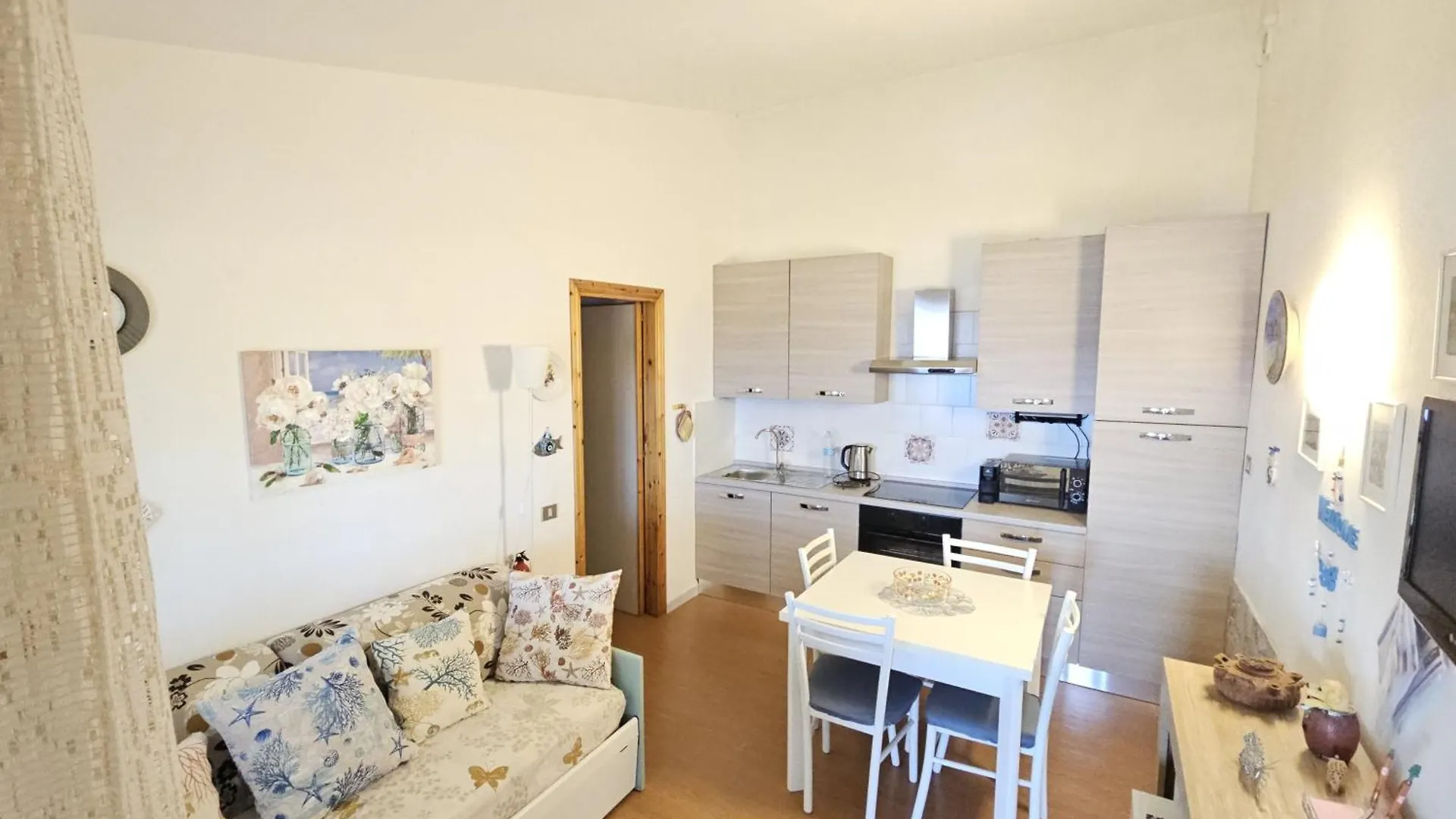 Villetta Con Piscina Panoramica Belvedere Mari Pintau ジェレメアス